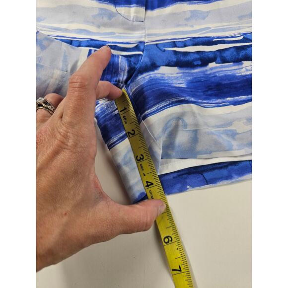 Tommy bahama womens size 4 100% silk lined ombre blue white shorts EUC island - Picture 5 of 7